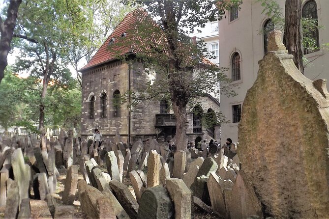Prague Jewish Town Admission Ticket & Optional Audio Guide - Begin on Maiselova Street with a useful orientation