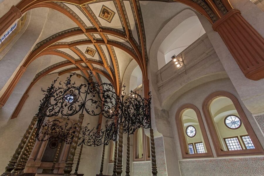 Prague Jewish Town/Skip-the-Line Official Entry Ticket - Entering the Old-New Synagogue