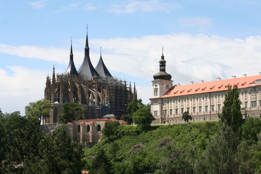 Prague: Kutná Hora, St Barbara's Cathedral and Bone Church - Walking through Kutná Hora’s old center