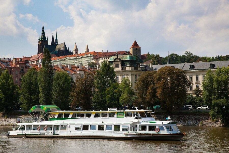 Prague: Lunch Cruise on Vltava River with open Buffet - Starting at Pier 14 at Lodě Bevents