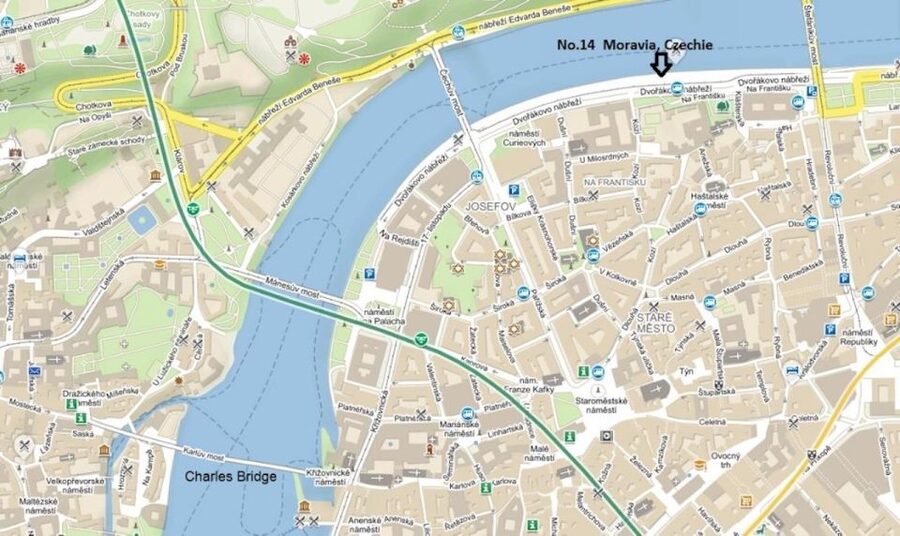 Prague: Lunch Cruise on Vltava River with open Buffet - Old Town and Central Prague From the Water