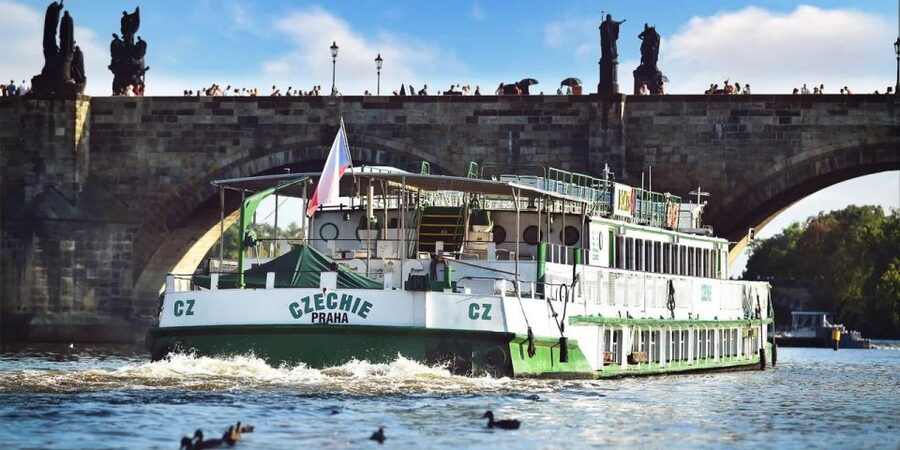 Prague: Lunch Cruise on Vltava River with open Buffet - Lesser Town and the Changing River View