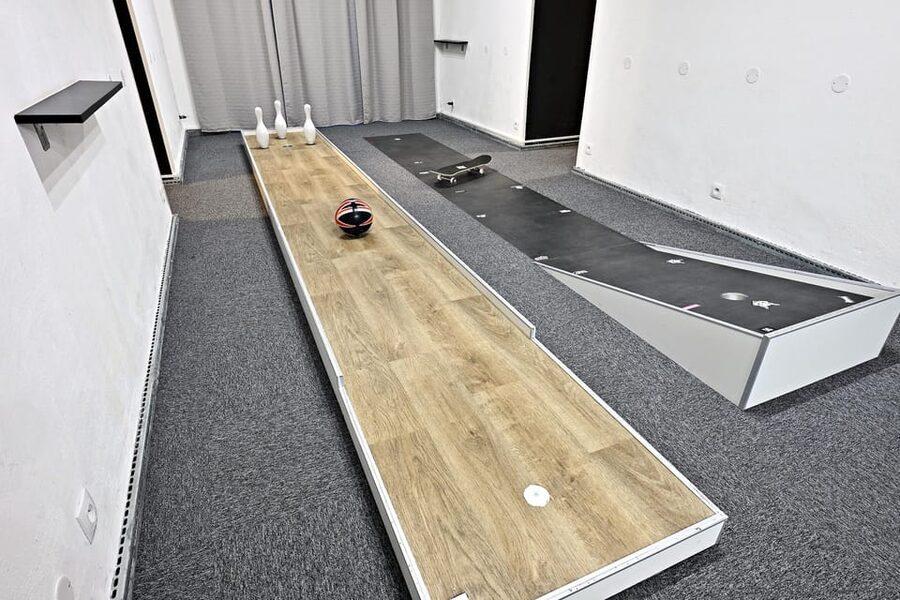 Prague: Mazemania Miniature Golf Experience - Who will get the most from this activity