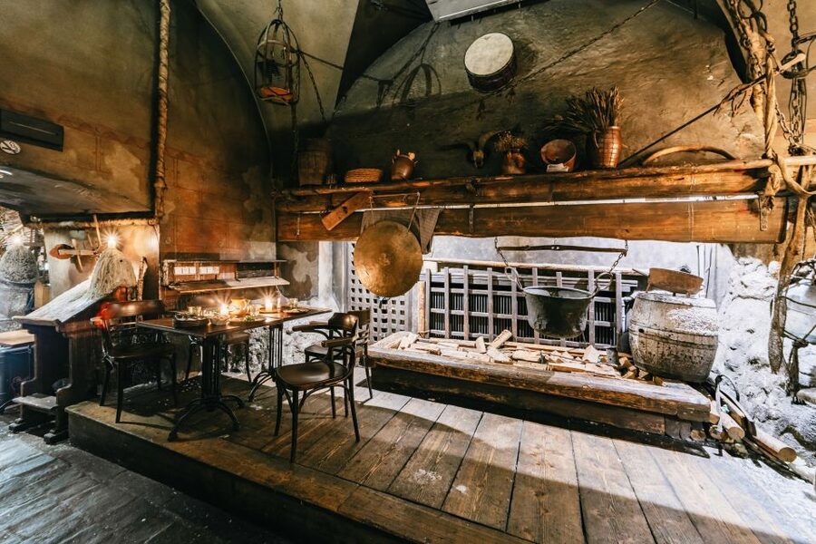 Prague: Medieval Dinner with Unlimited Drinks - A medieval tavern night in central Prague