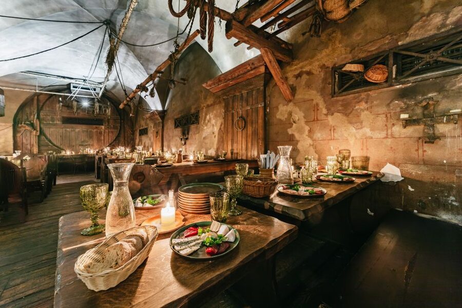 Prague: Medieval Dinner with Unlimited Drinks - Shared tables and the social side