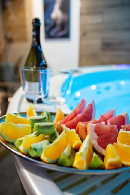 Prague: Modern Private Spa with Jacuzzi and Sauna - Is $50 per person good value?