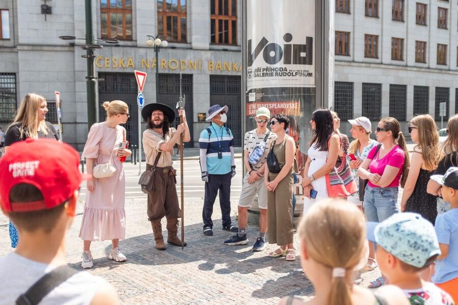 Prague: Nightwatchman of Prague Walking Tour - Why Prague works better after dark