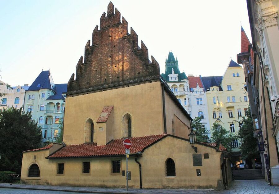Prague: Old, New, and Jewish Towns Guided Walking Tour - Who should book this Prague walk?