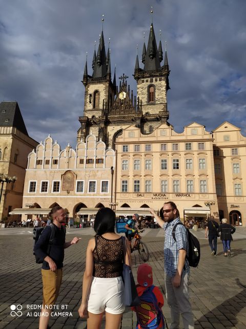 Prague: Old, New, and Jewish Towns Guided Walking Tour - The guide makes the difference