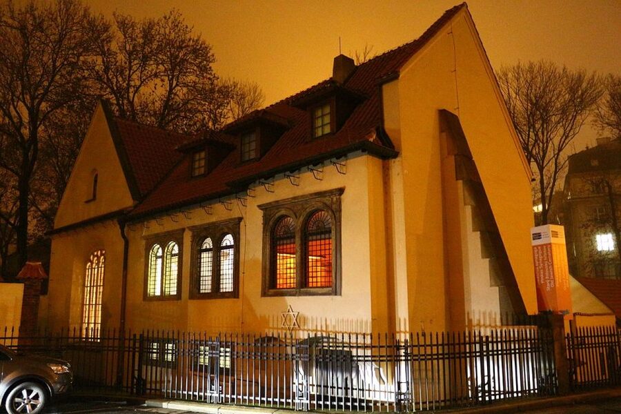 Prague: Old, New, and Jewish Towns Guided Walking Tour - Old Town: monuments, lanes, and a first sense of Prague