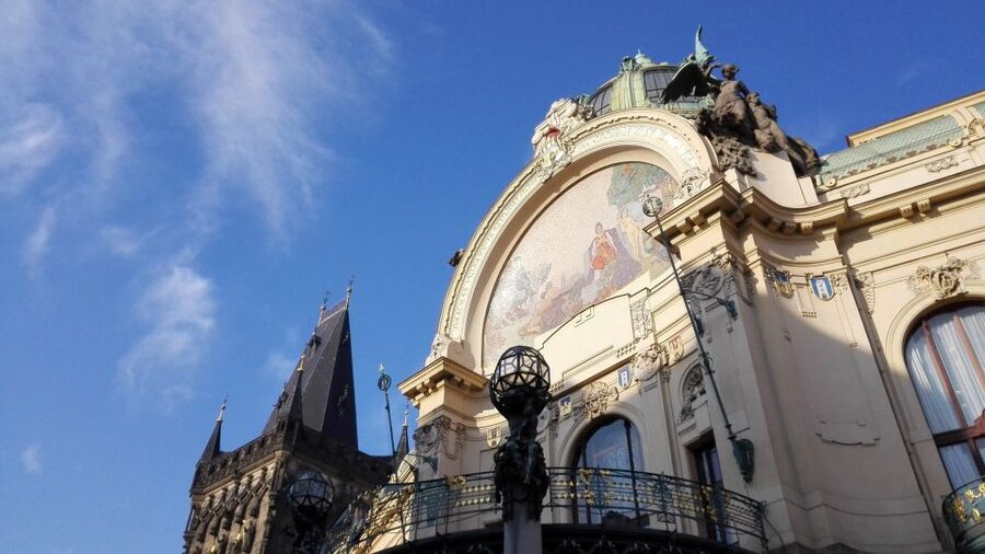 Prague: Old Town and Classical Concert Tour - What makes the local guide worthwhile