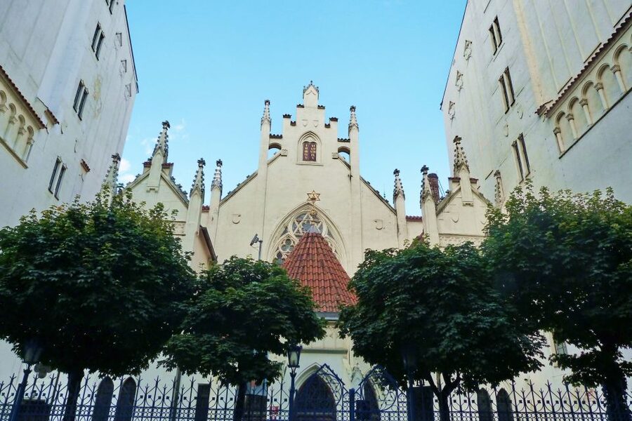 Prague: Old Town and Jewish Quarter Tour - Starting beside Charles Bridge and King Charles IV