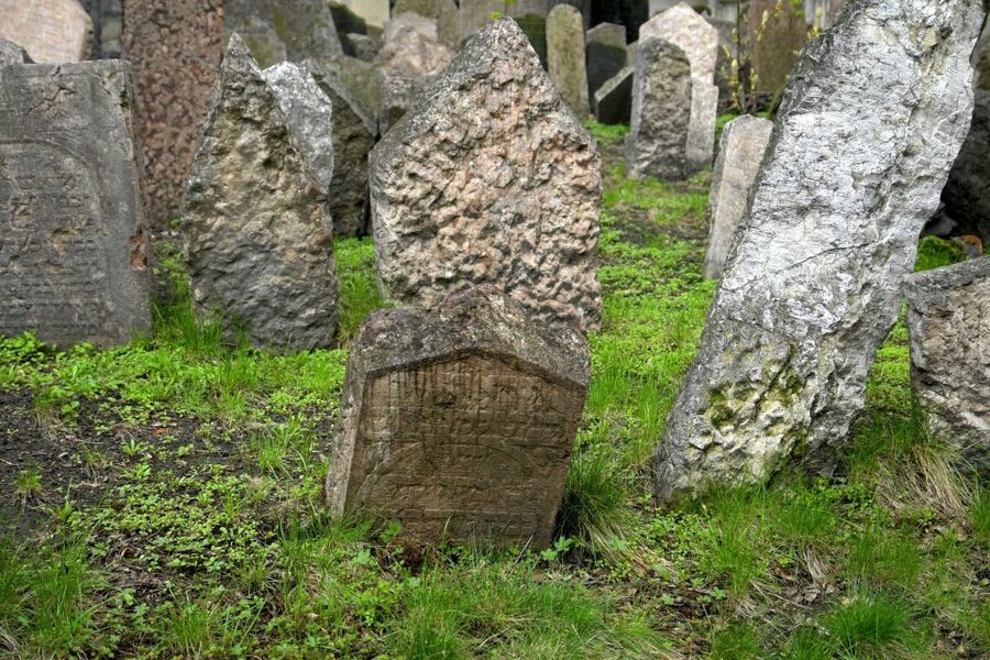Prague: Old Town and Jewish Quarter Tour with Jewish Museum - Is $62 a fair price?