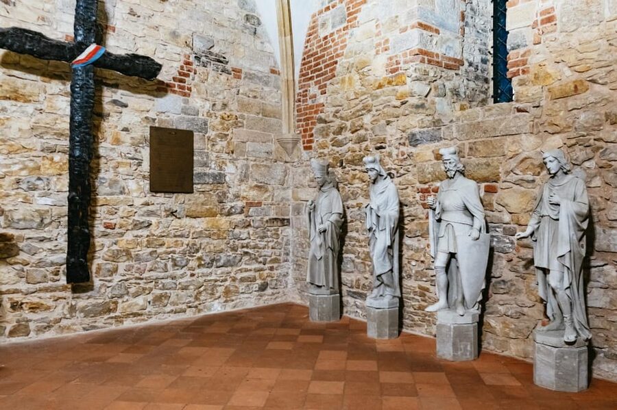 Prague: Old Town, Astronomical Clock and Underground Tour - Reading Prague’s Old Town instead of just photographing it