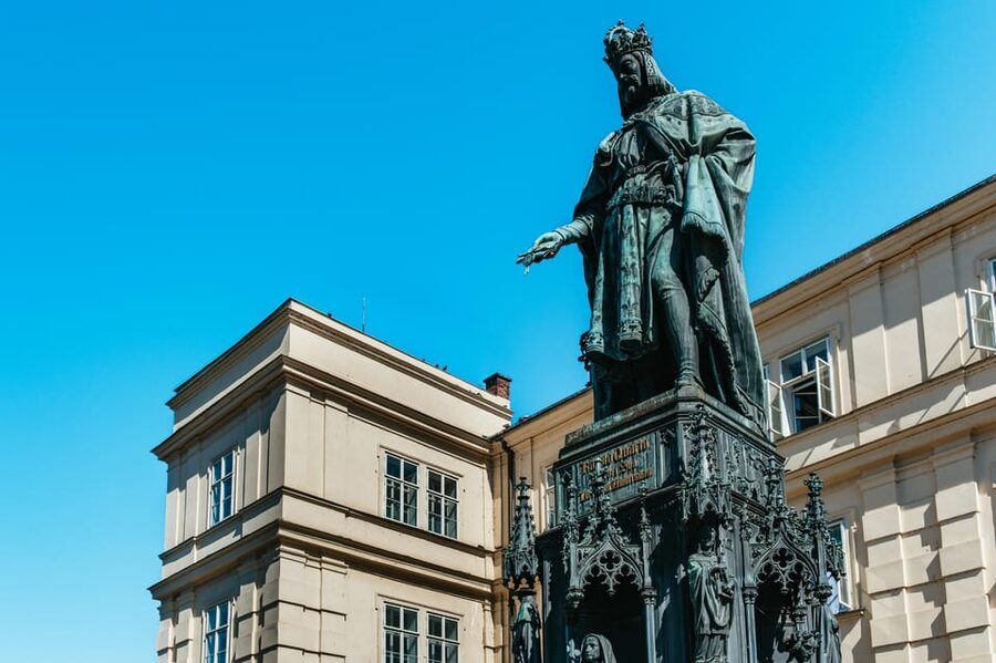 Prague: Old Town, Astronomical Clock and Underground Tour - Josefov and the city’s religious past