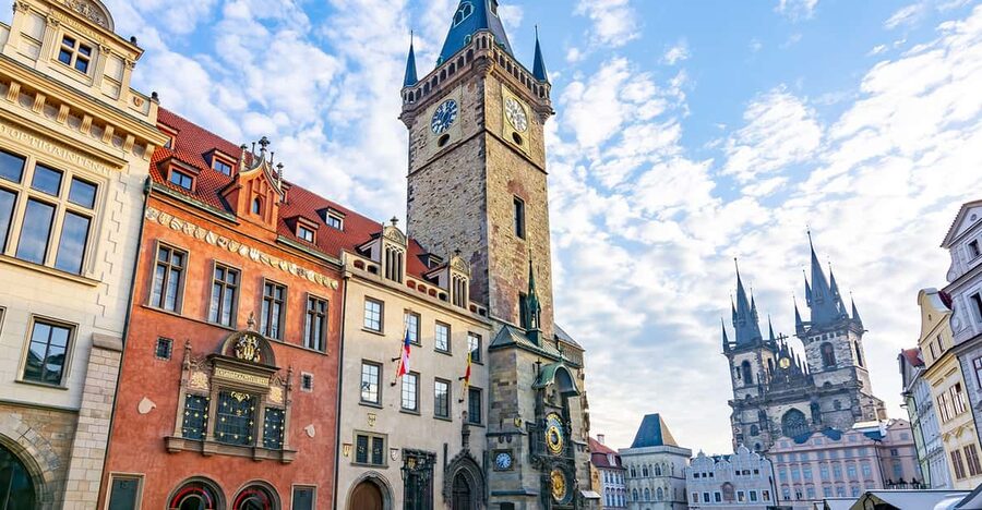 Prague: Old Town Guided Walking Tour and City Boat Ride - Why this Prague tour works as a first look
