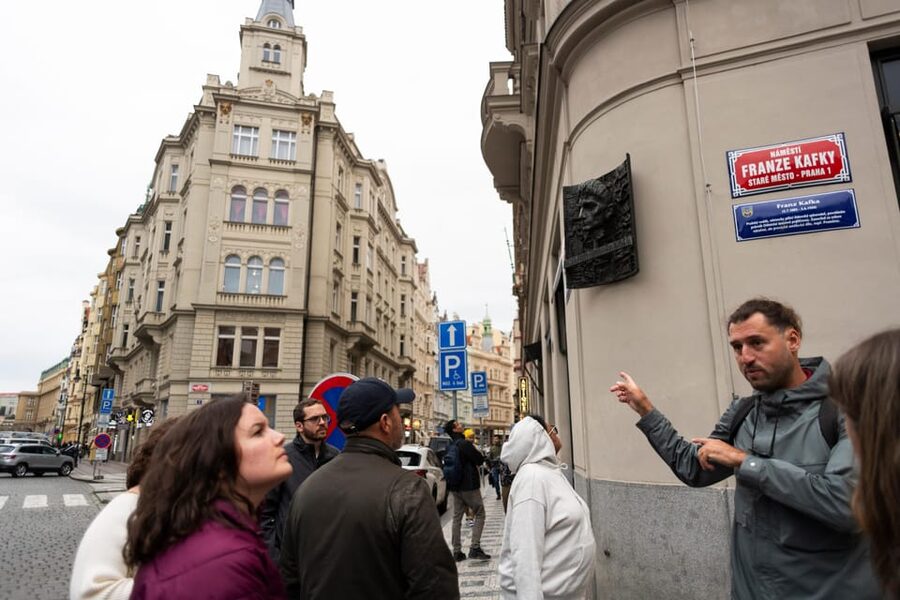 Prague: Old Town, Jewish Quarter & Astro Clock Walking Tour - Who should book this Prague walk?