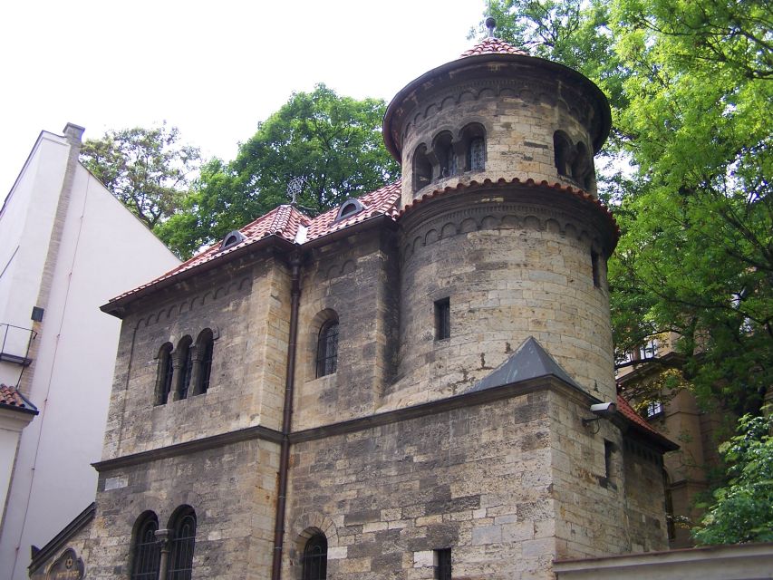 Prague: Old Town, Jewish Quarter & Astro Clock Walking Tour - From New Town into Prague’s Old Town
