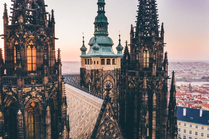 Prague: Old Town, Prague Castle & River Cruise Day Tour - Old Town, Josefov, and the Astronomical Clock