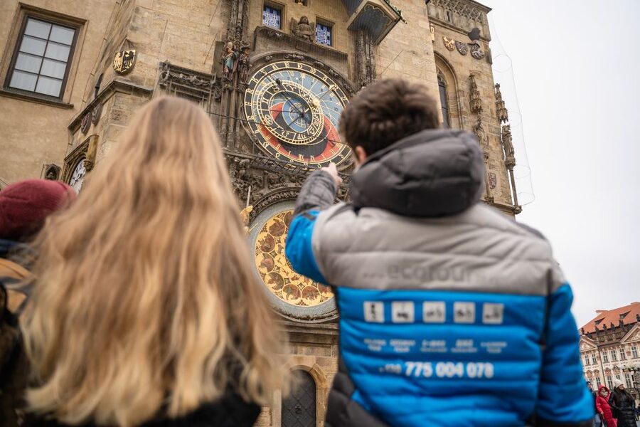 Prague: Old Town Private Walking Tour with Hotel Pickup - From the Powder Tower to Municipal House