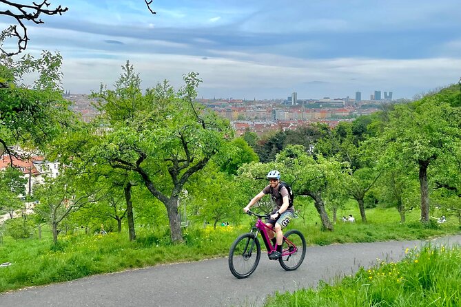 Prague on E-Bike: Explore Greater Downtown Parks & Epic Views - Santoška adds a quieter park to the route