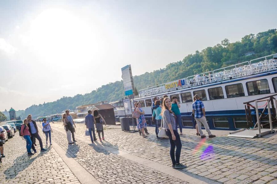 Prague: Panoramic Vltava River Cruise - Seating, food, and onboard comfort