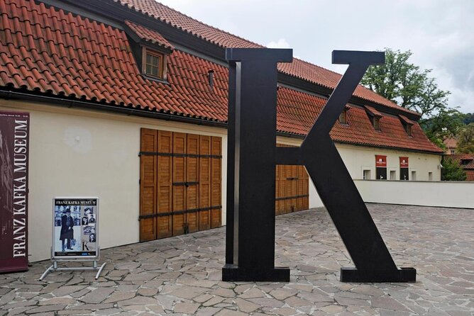 Prague Photo Walk Tour (Family, Couple, Solo) - Key points to know before booking