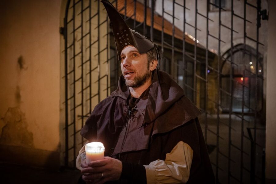 Prague: Plague Doctor Old Town History Walking Tour - Why a plague doctor is the right guide for Old Town
