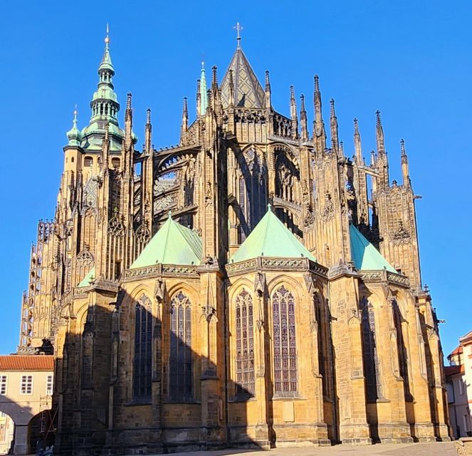 Prague: Prague Castle Private Walking Tour - The Old Royal Palace and the Power of the Court