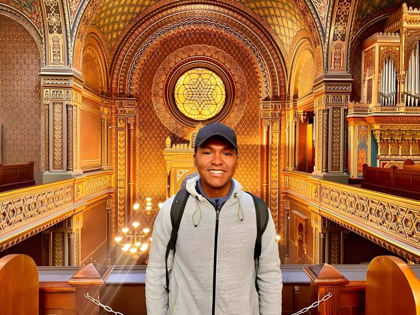 Prague: Prague Synagogues & the Jewish Cemetery Guided Tour - Pinkas Synagogue and the weight of remembrance