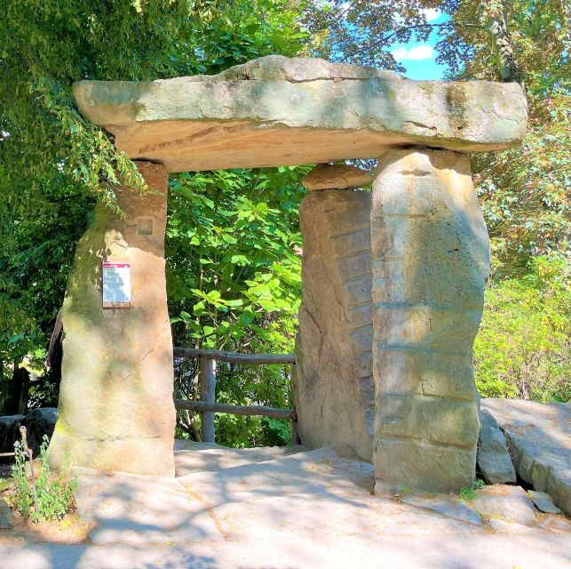 Prague: Prague Zoo Audio Guide with E-Ticket - Starting at the main entrance in Troja