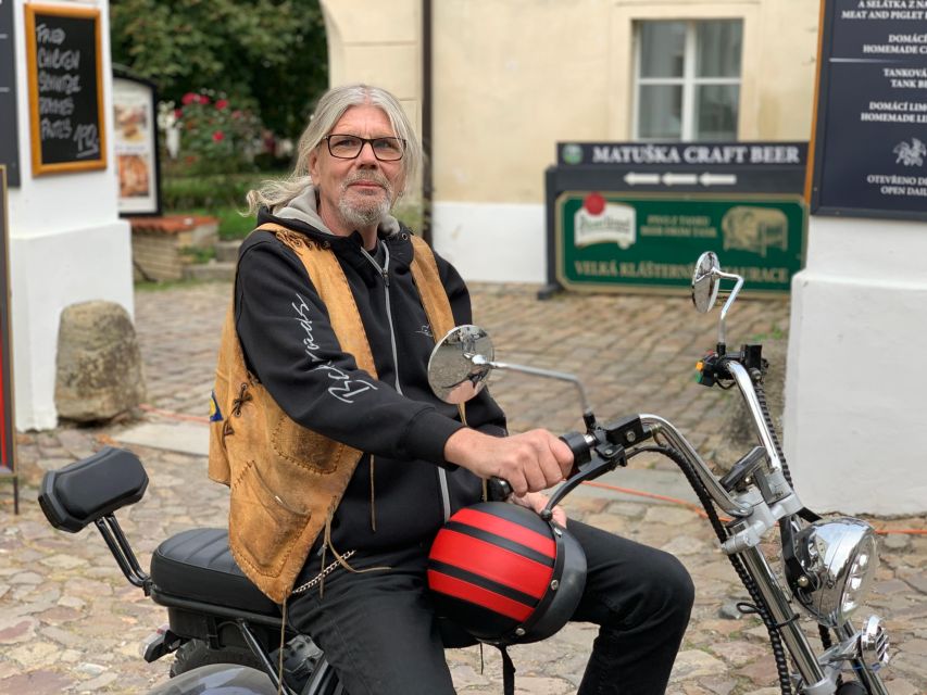 Prague: Private 3-Hour Trike Adventure - Queen Anne’s Summer Palace and Prague Castle