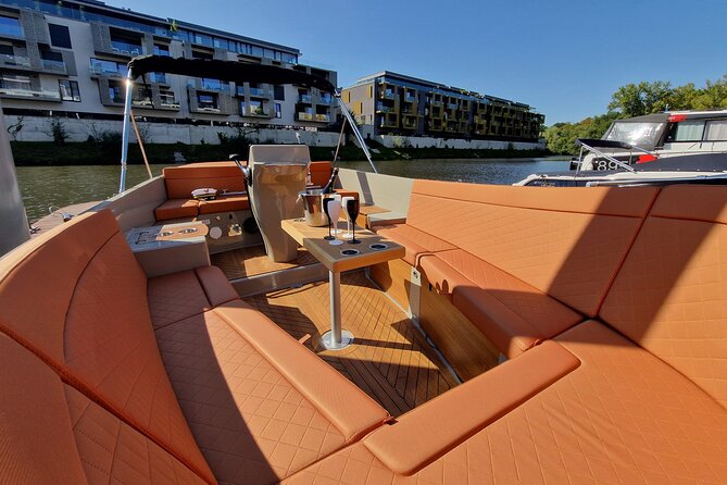 Prague Private Boat Tour - 2 Hours - Why Prague works so well from the Vltava