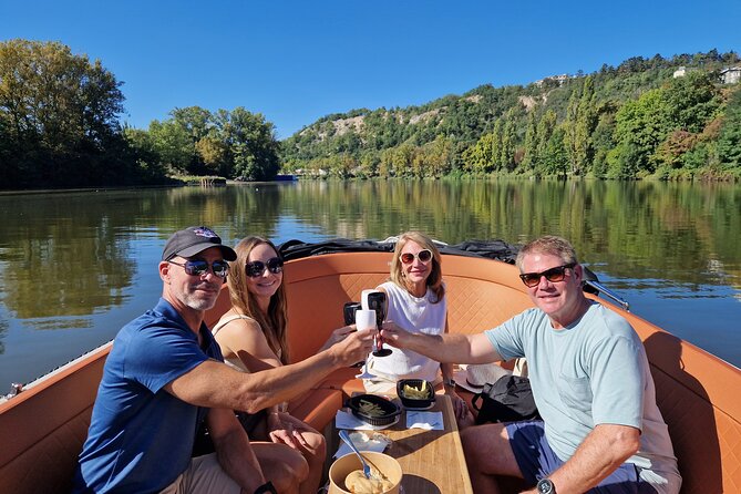 Prague Private Boat Tour - 2 Hours - The guide makes the difference