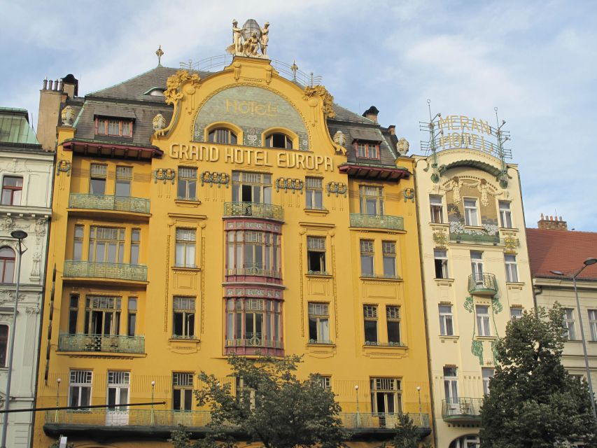 Prague: Private Cubism & Art Nouveau Walking Tour - Why Prague is the right city for an architecture walk
