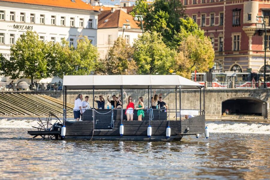 Prague: Private Cycle Boat River Tour with Beer or Prosecco - Who will enjoy this 90-minute ride?