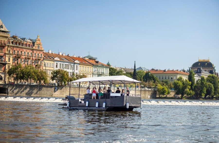 Prague: Private Cycle Boat River Tour with Beer or Prosecco - Finding the blue-roofed boat
