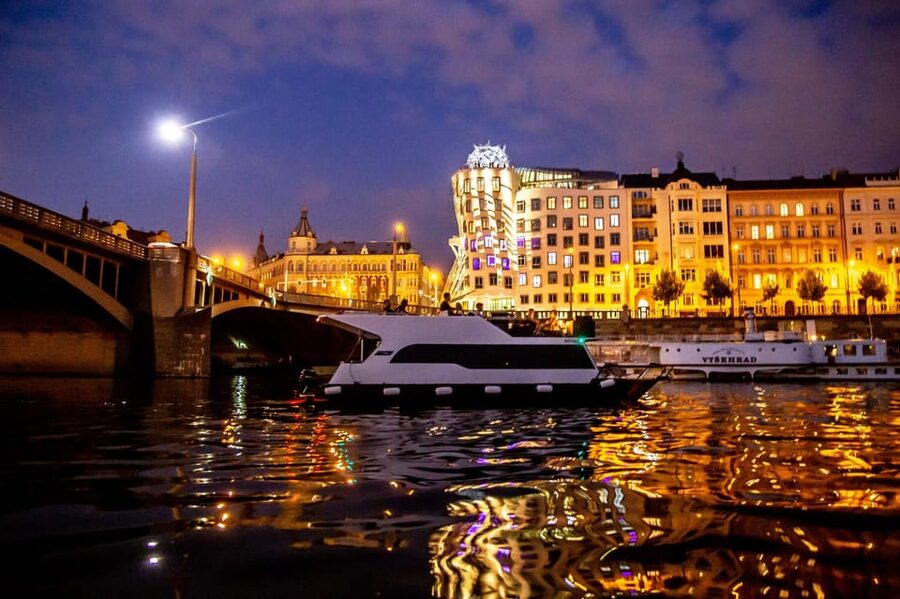 Prague: Private River Cruise with Unlimited Beer or Prosecco - Yachtboat One, comfort, and onboard features