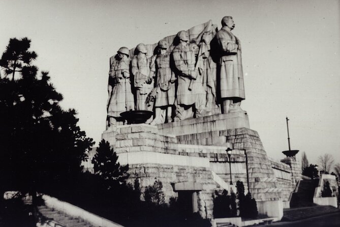 Prague Private Tour and Museum of Communism with transfer - Why this tour works better than a museum visit alone