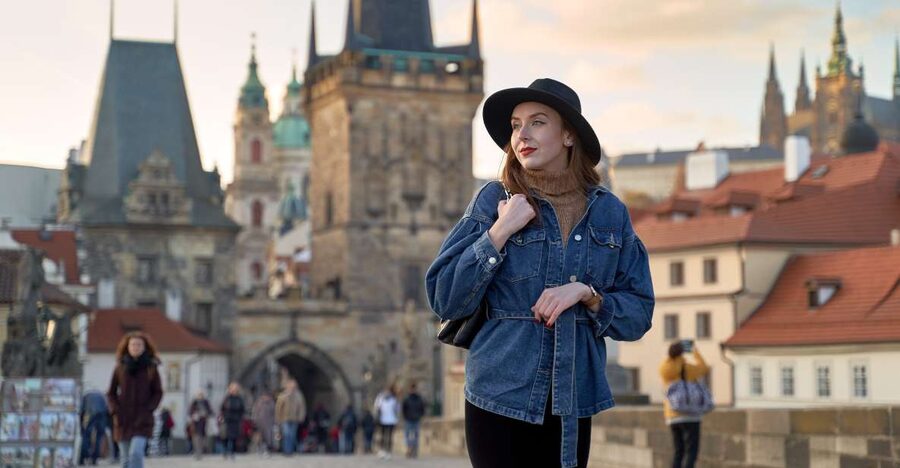 Prague: Professional Photoshoot at Charles Bridge - Key points to know