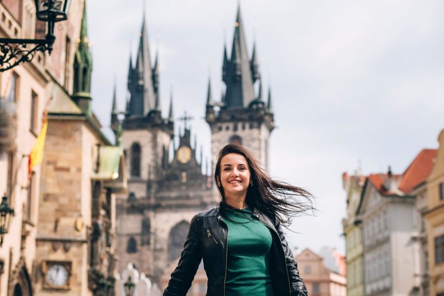 Prague: Professional Photoshoot in the Old Town - Key points to know before you book