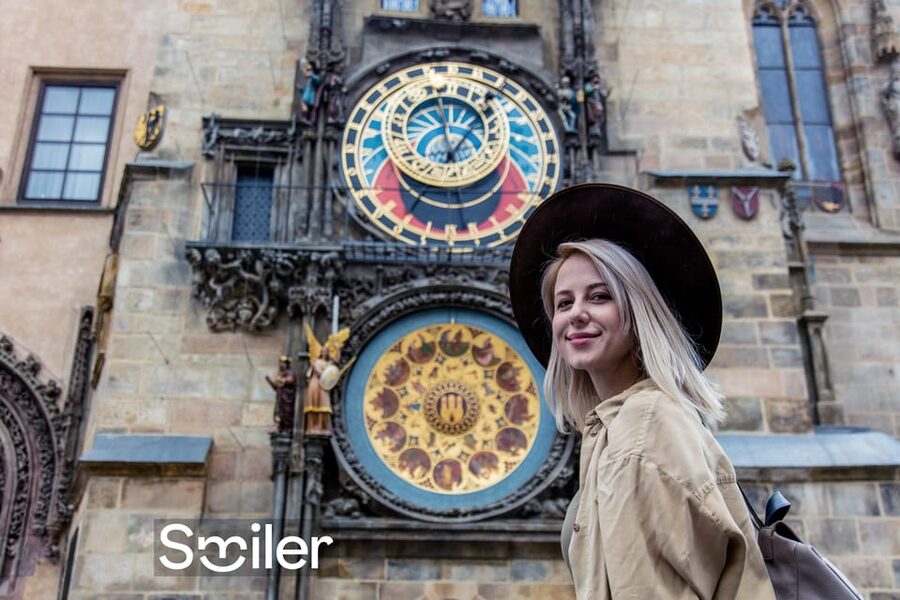 Prague: Professional Photoshoot in the Old Town - Why a Prague Old Town photoshoot works so well