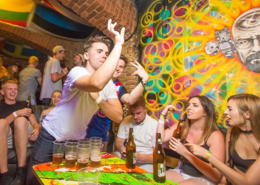 Prague: Pub Crawl with Open Bar and VIP Entry - Choosing Between the 8 PM and 10 PM Groups