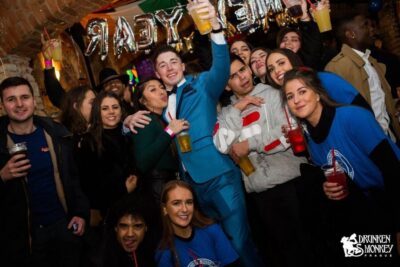Pub Crawl with Open Bar and VIP Entry