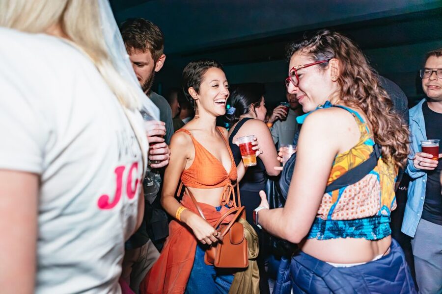 Prague: Pub Crawl with Unlimited Drinks & 5-floor Club Entry - Key points at a glance