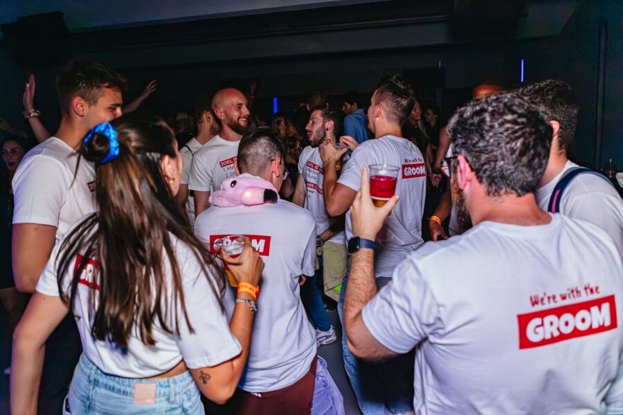 Prague: Pub Crawl with Unlimited Drinks & 5-floor Club Entry - What this Prague pub crawl is really like
