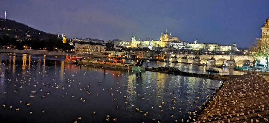 Prague: River Cruise with Transfer to Pier - Prague Castle and Petřín Tower from the water