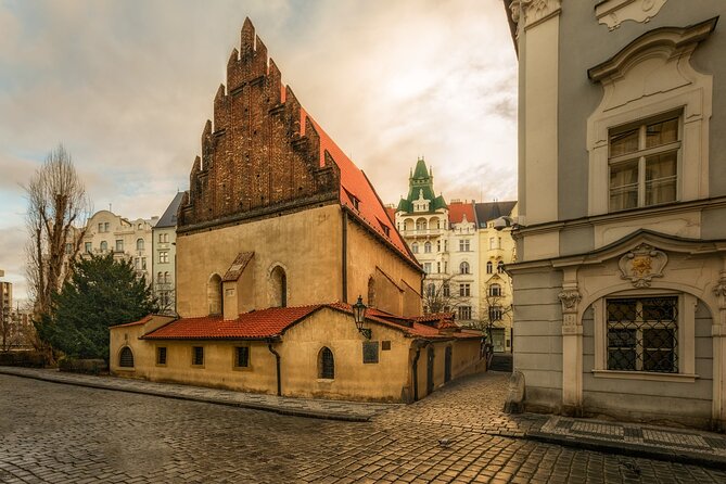 Prague's charming old places tour in Russian language - Beer, pub culture, and the short break