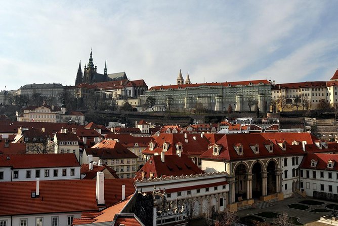 Prague's charming old places tour in Russian language - The John Lennon Wall and Malá Strana