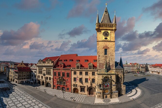 Prague's charming old places tour in Russian language - Starting at the National Theatre